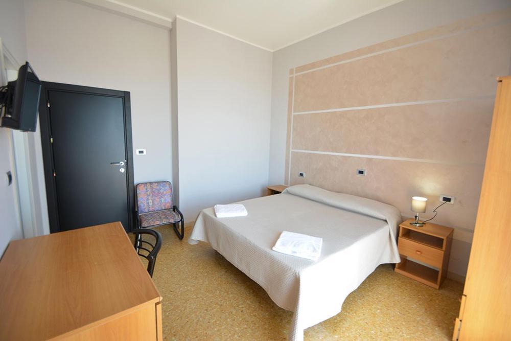 Hotel Bella Romagna Касал-Борсетти Экстерьер фото